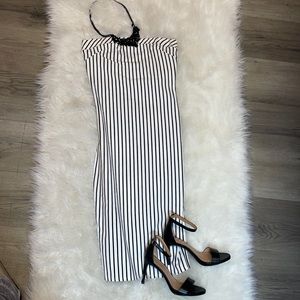 White & black strip tube mid dress. Super stretchy material. Fashion Nova. Small